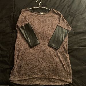 Oversized Sweater 3/4 length leather sleeves